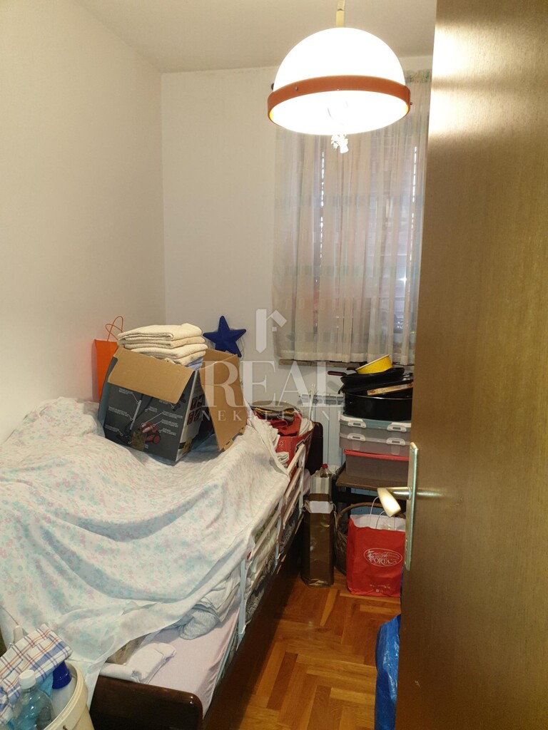 Image 6339227 - 12