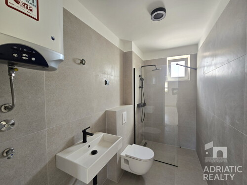 Thumbnail 6339275 - 4