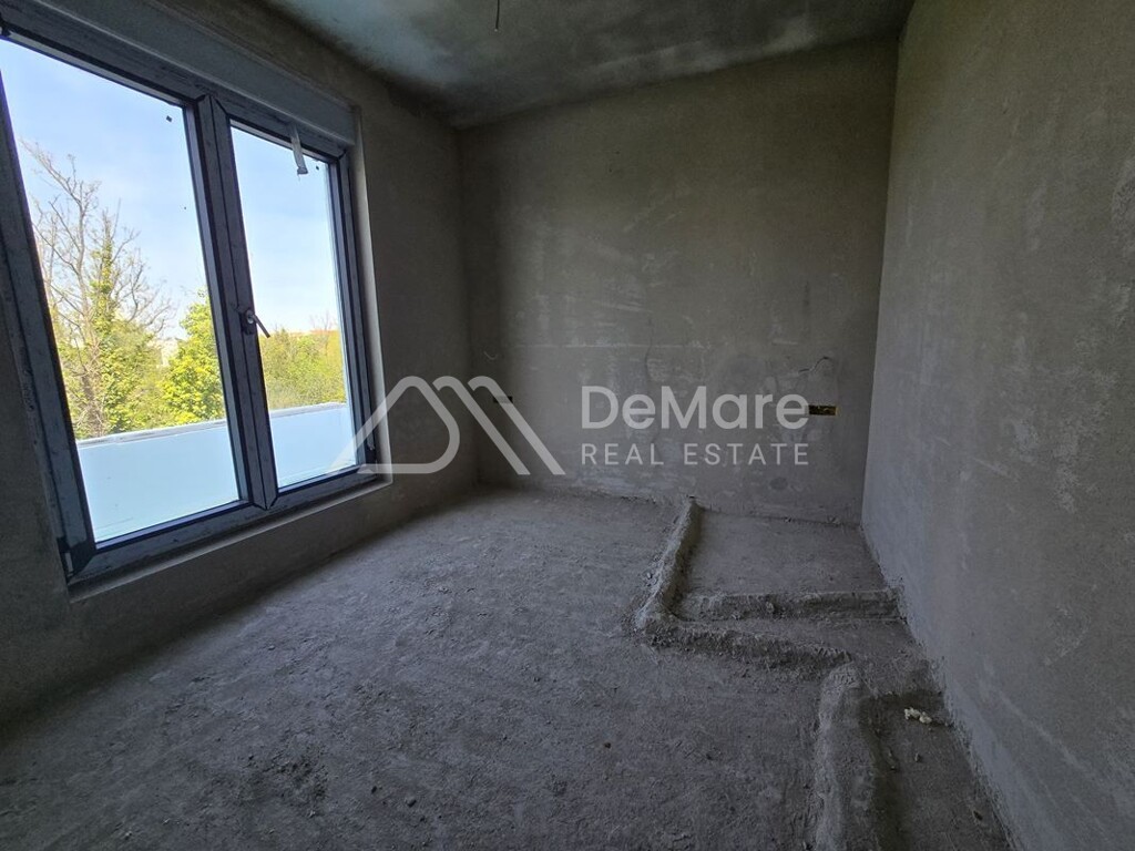Image 6339350 - 9