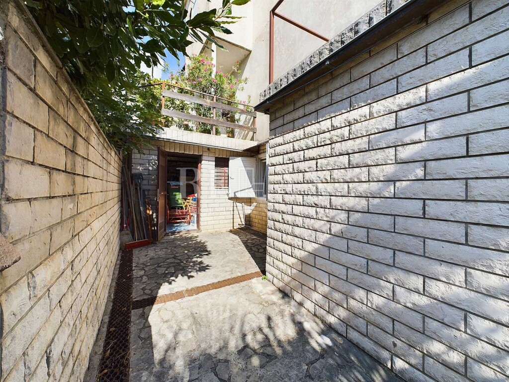 Image 6339363 - 20
