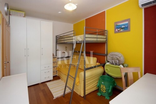 Thumbnail 6339678 - 4