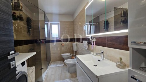 Thumbnail 6339695 - 8