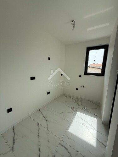 Thumbnail 6339713 - 7