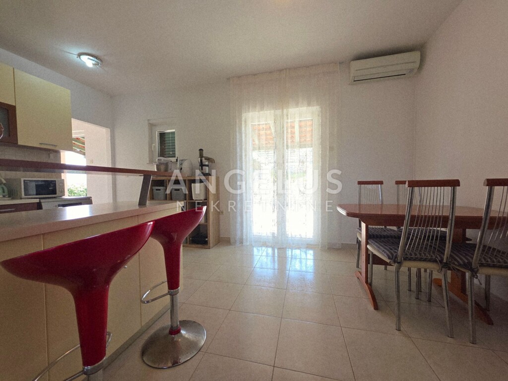 Image 6339786 - 12