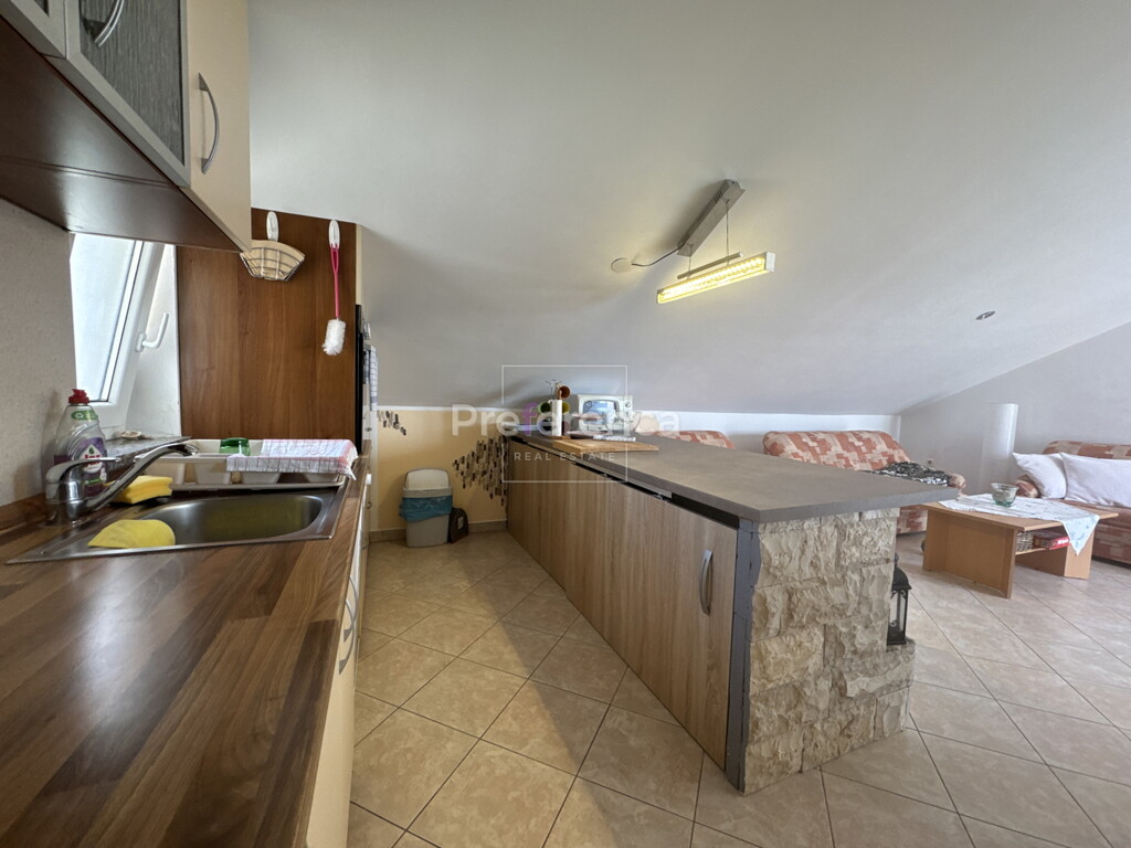 Image 6339789 - 10