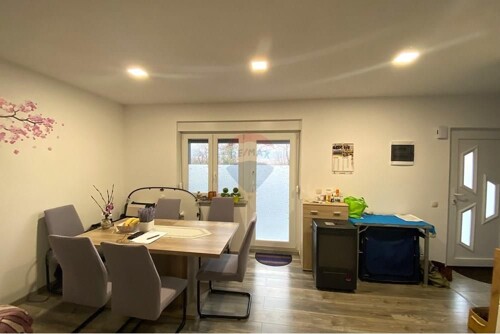 Thumbnail 6339794 - 6