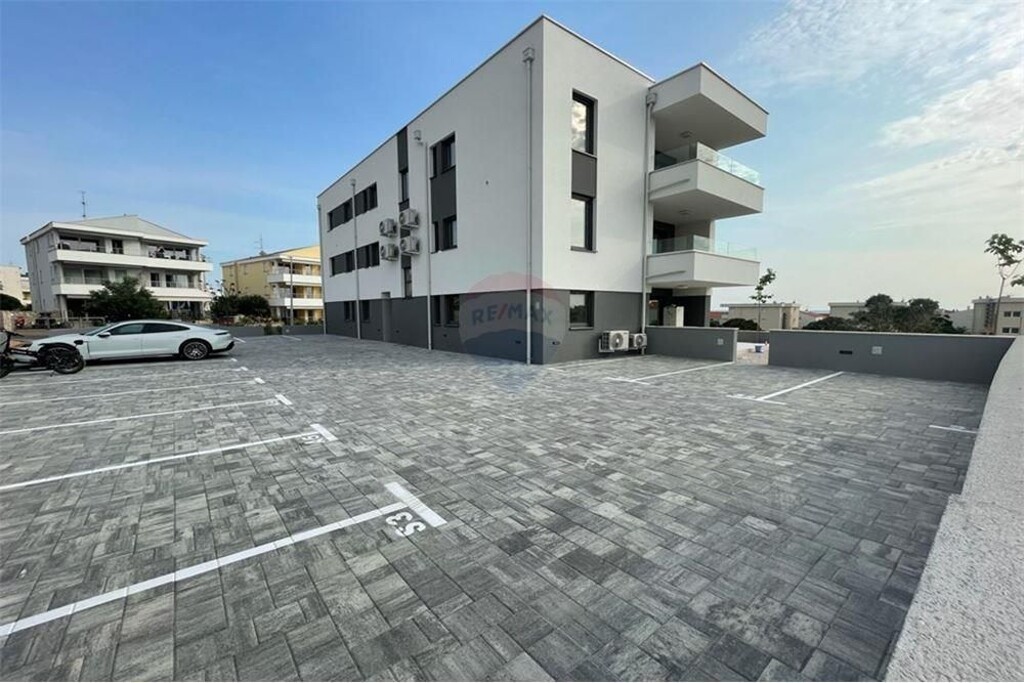 Image 6339799 - 8