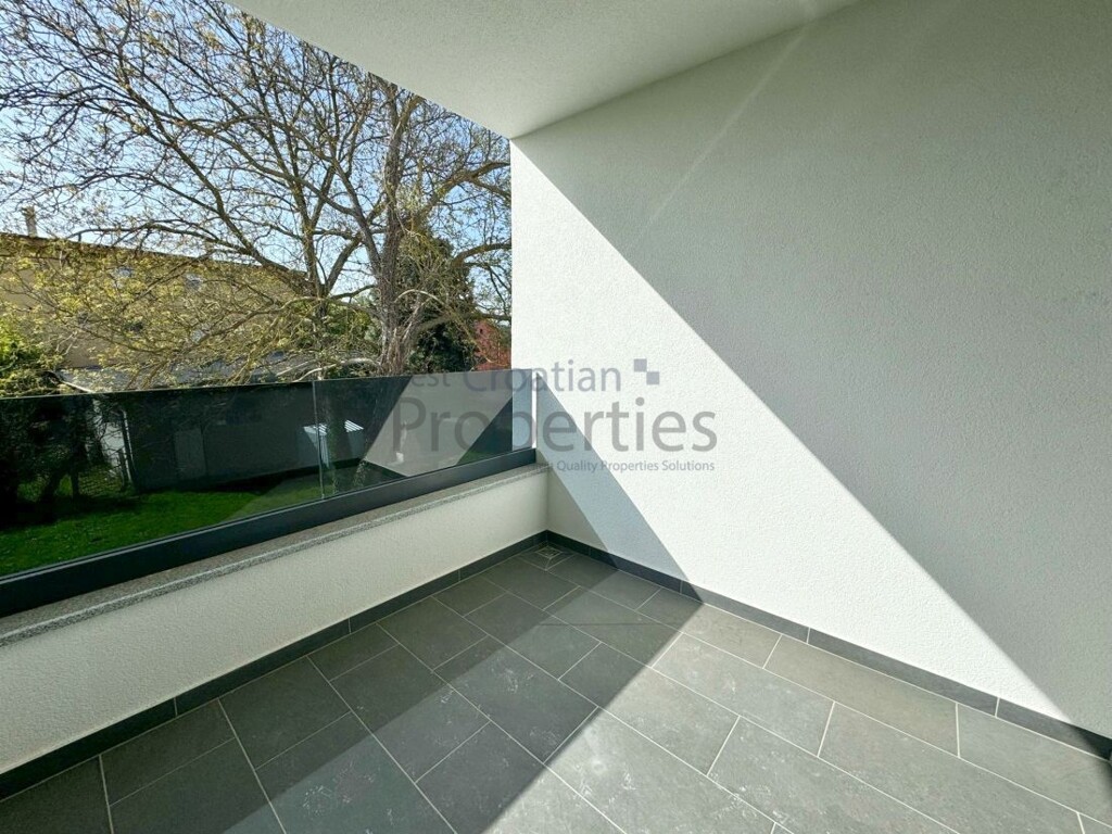 Image 6339828 - 8