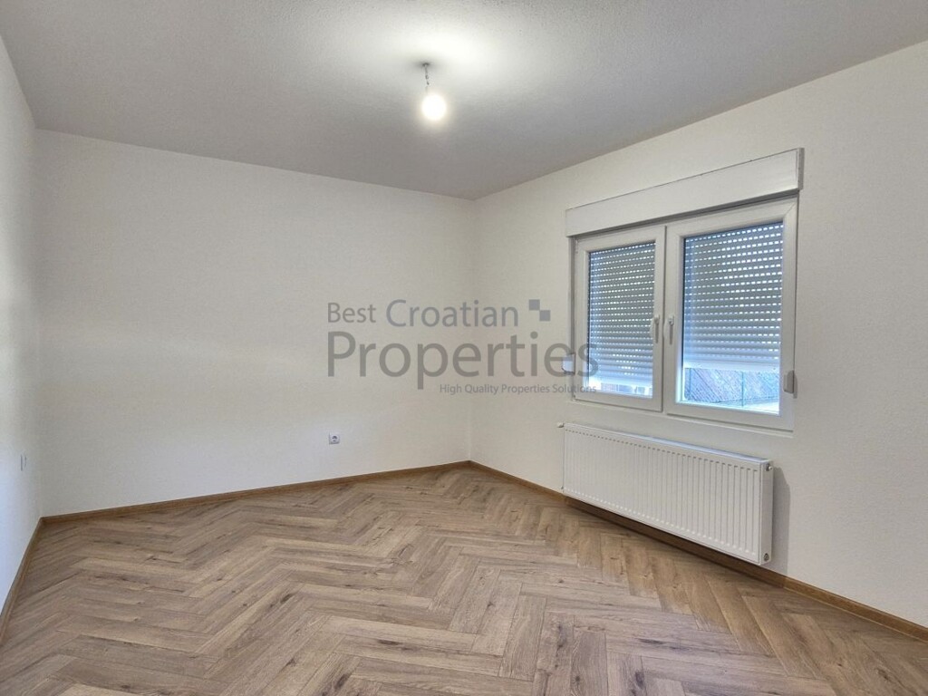 Image 6339830 - 7