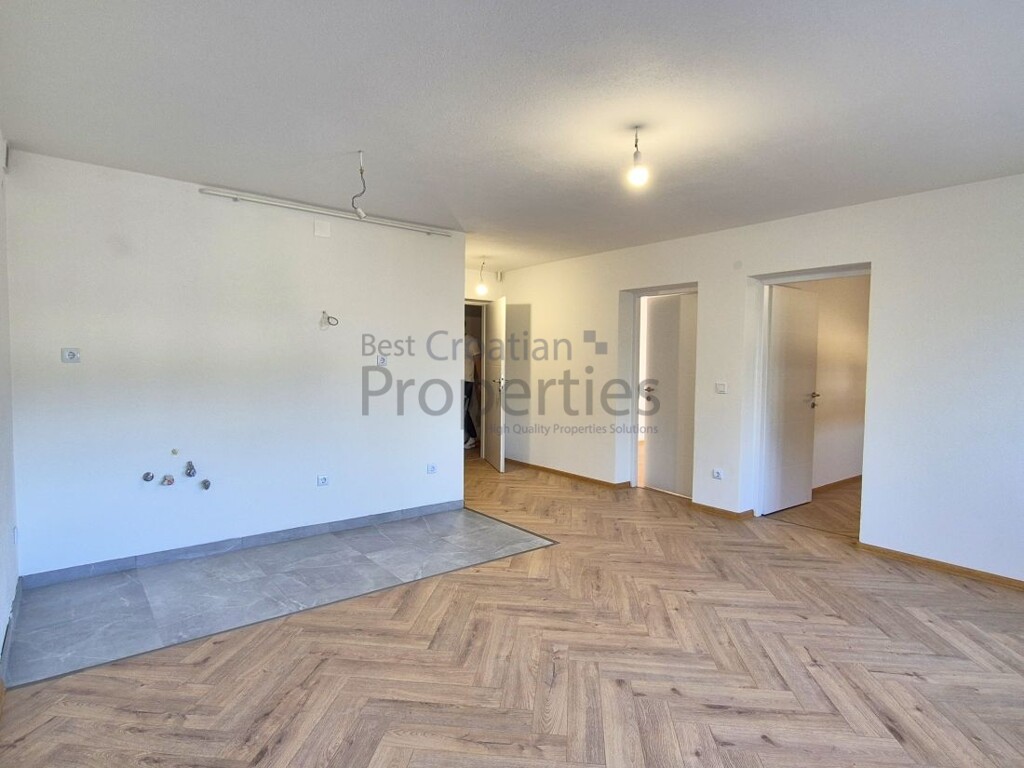 Image 6339830 - 1