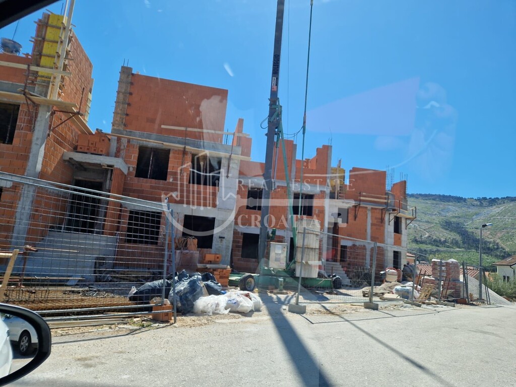 Image 6339863 - 8