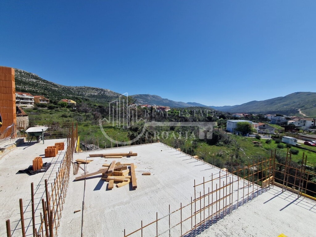 Image 6339863 - 9