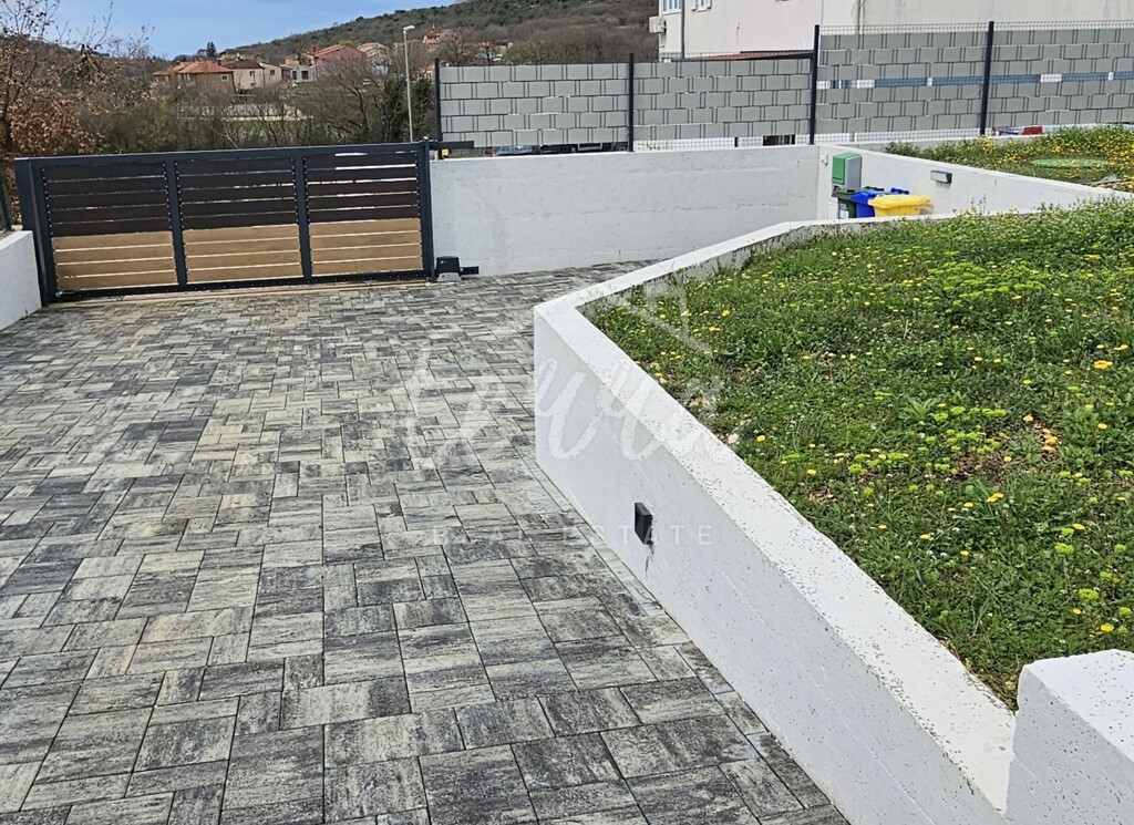 Image 6340045 - 18