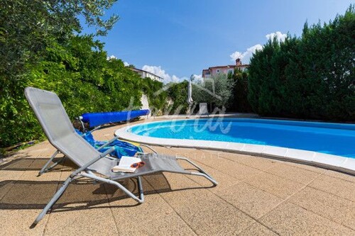 Dva apartmana sa zajedničkim bazenom,Novigrad