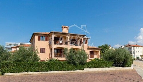 Dva apartmana sa zajedničkim bazenom,Novigrad