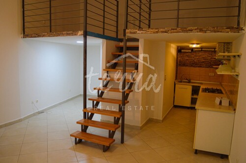 Thumbnail 6340107 - 3