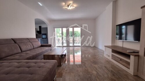 Kompletno namješten stan 100m2+parking,POREČ
