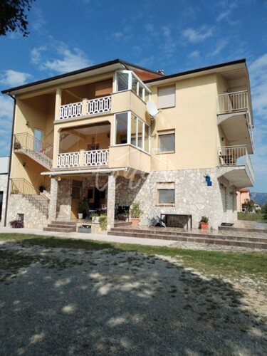 Labin, okolica, stan na prvom katu privatnoj kući