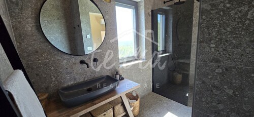 Thumbnail 6340157 - 22