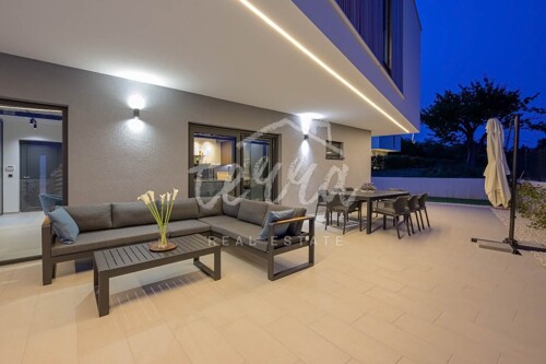 Thumbnail 6340165 - 9