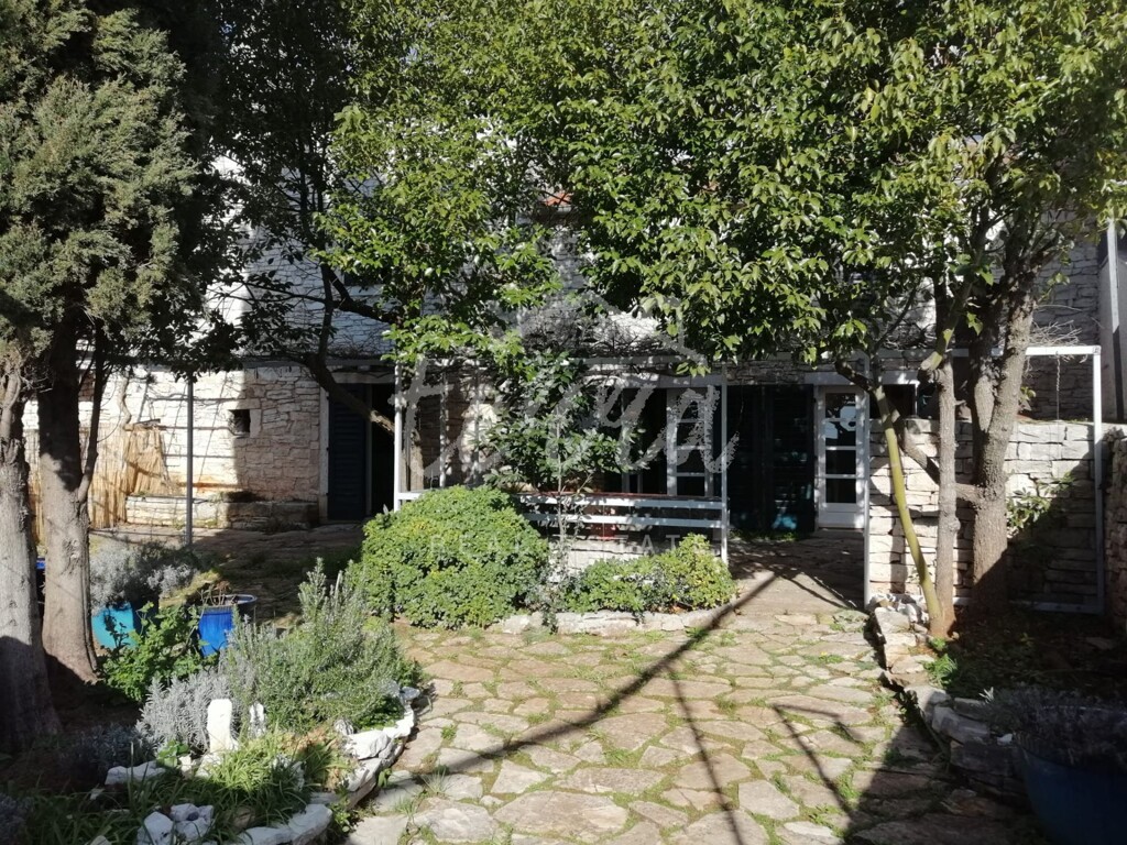 Image 6340255 - 1