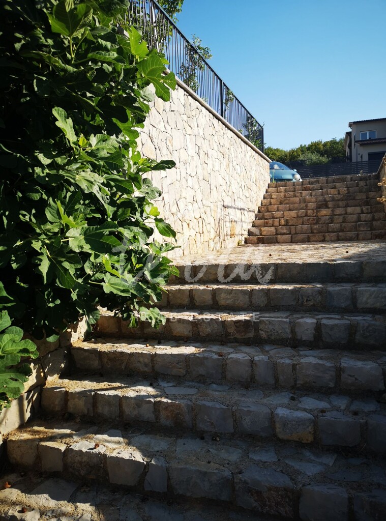 Image 6340330 - 14