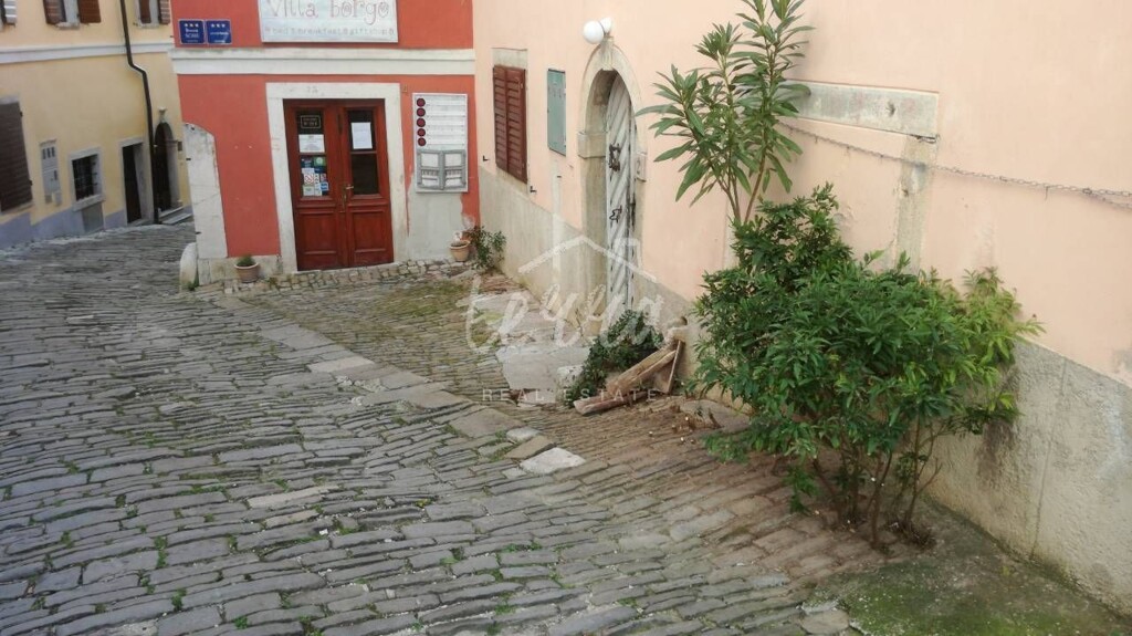 Image 6340410 - 13