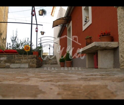 Thumbnail 6340416 - 3