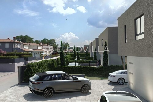 Thumbnail 6340675 - 6