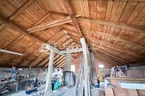Thumbnail 6340682 - 4