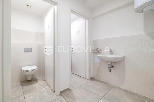 Thumbnail 6340694 - 5