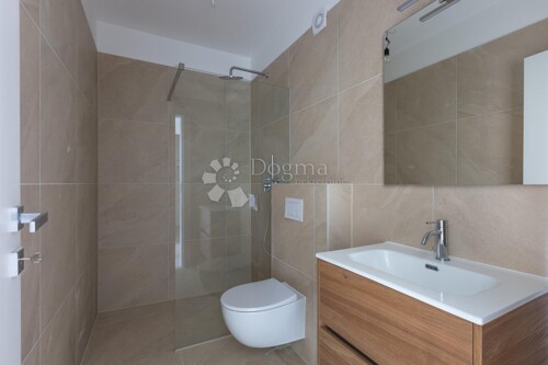 Thumbnail 6340728 - 6