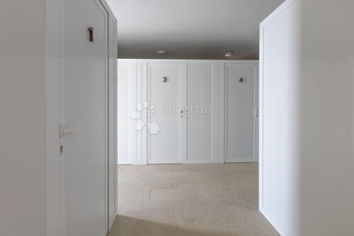 Thumbnail 6340728 - 11