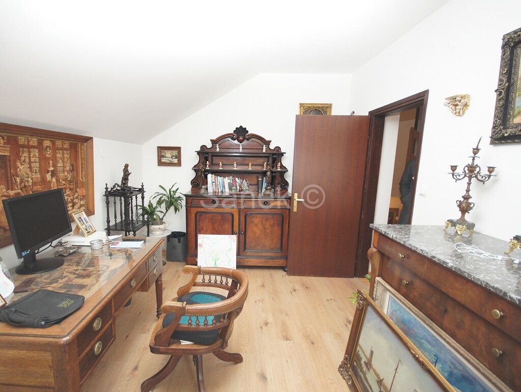 Image 6340780 - 11