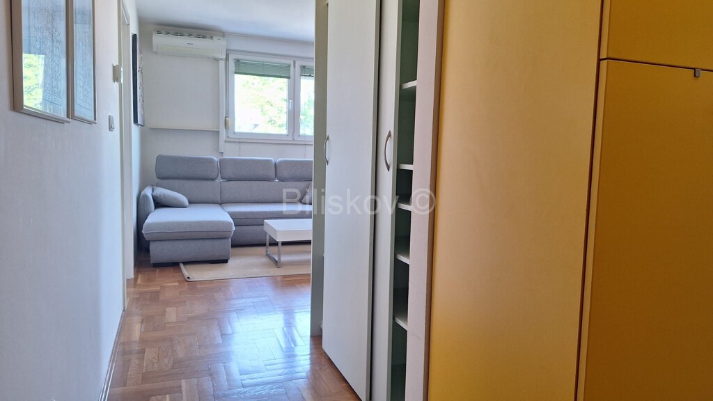 Image 6340784 - 7