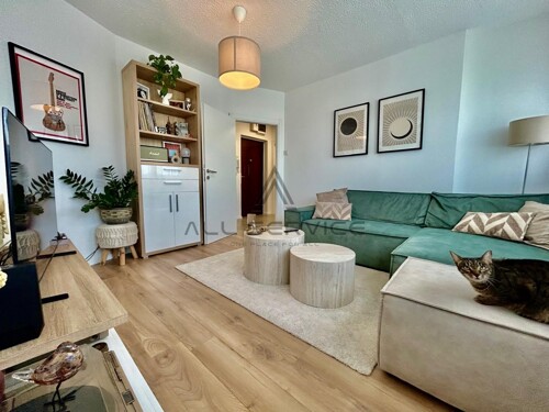 Thumbnail 6340799 - 2