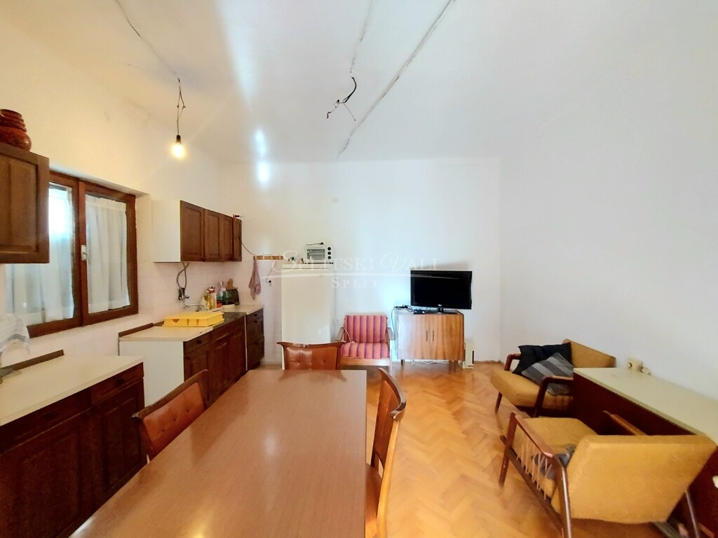 Image 6340830 - 1