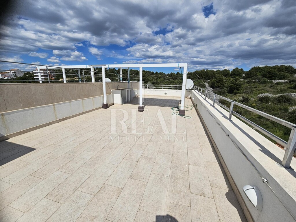 Image 6341035 - 13