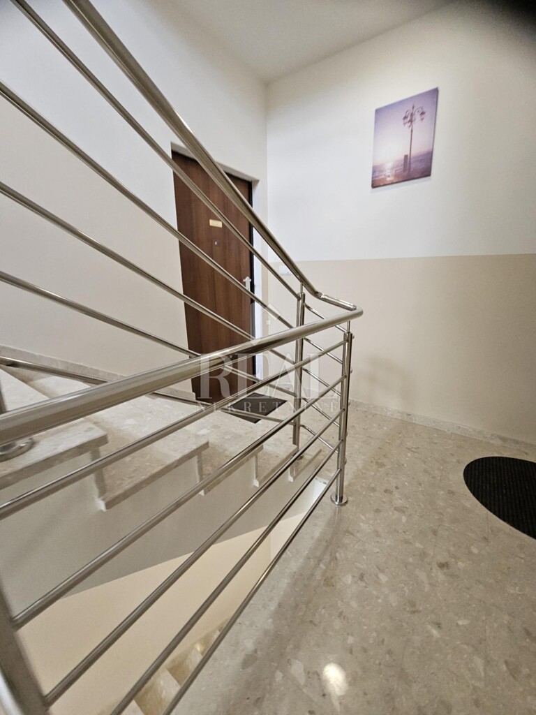 Image 6341035 - 9