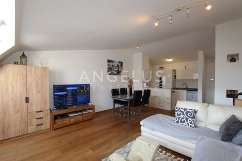 Thumbnail 6341048 - 2