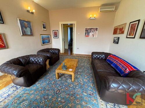 PULA, STAN U STAROM GRADU, 89M2, #PRODAJA