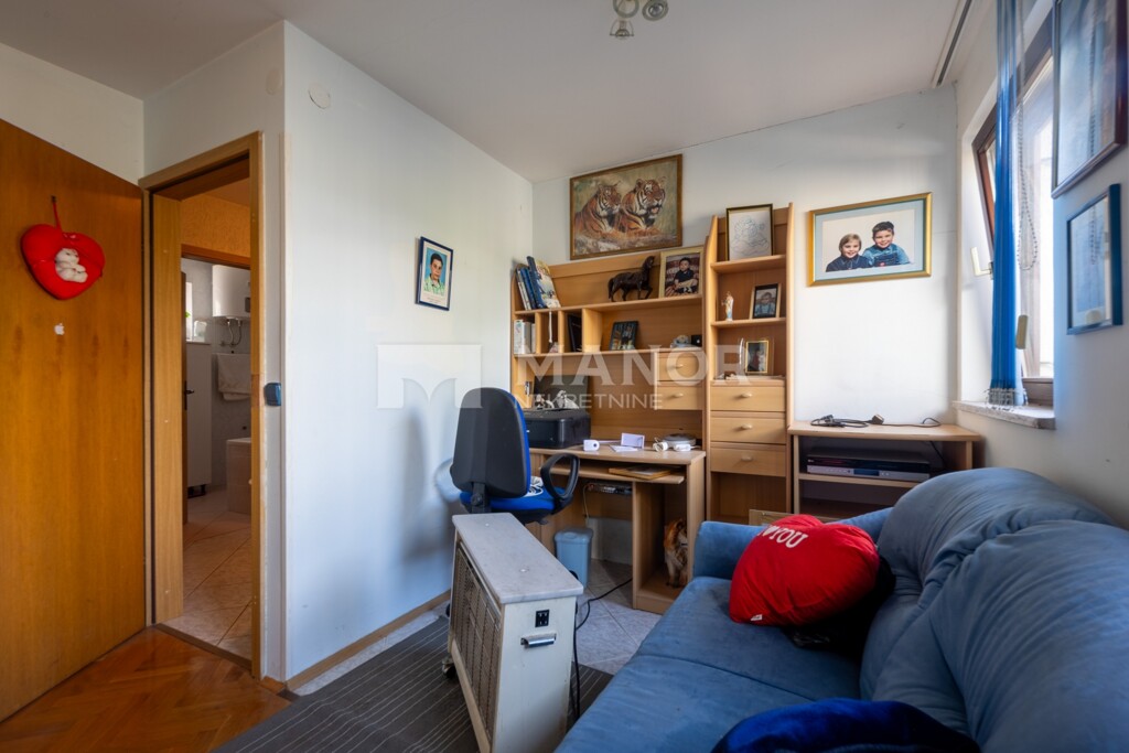 Image 6341392 - 9