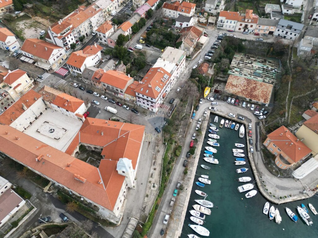 Image 6341407 - 4