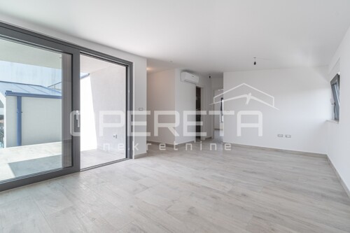 Thumbnail 6341506 - 1