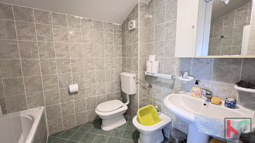 Thumbnail 6341927 - 6