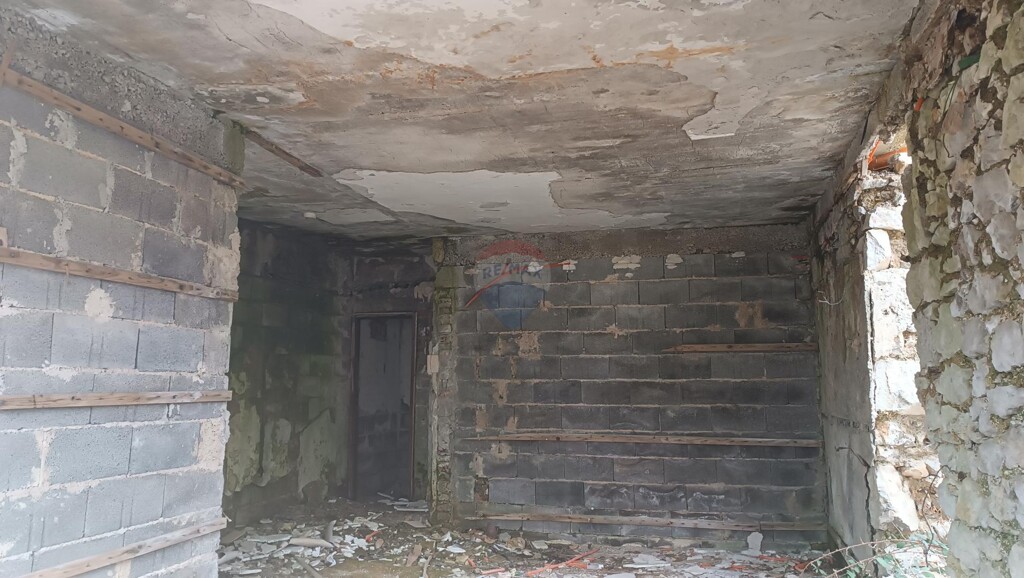 Image 6341937 - 11