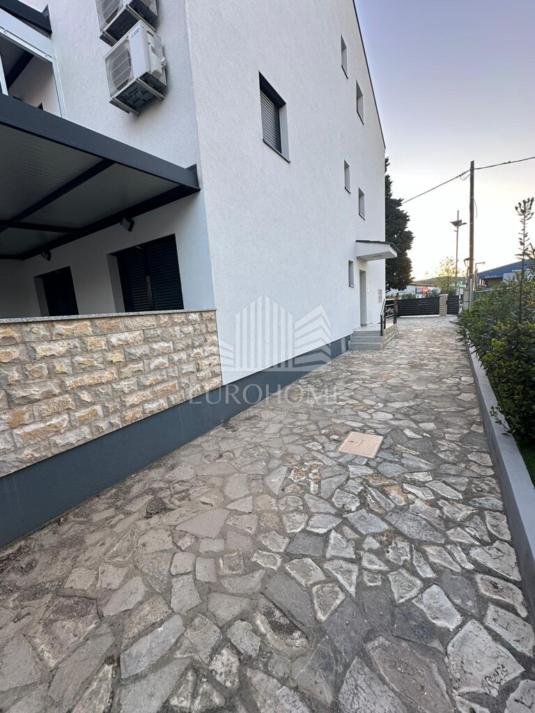 Image 6342294 - 3