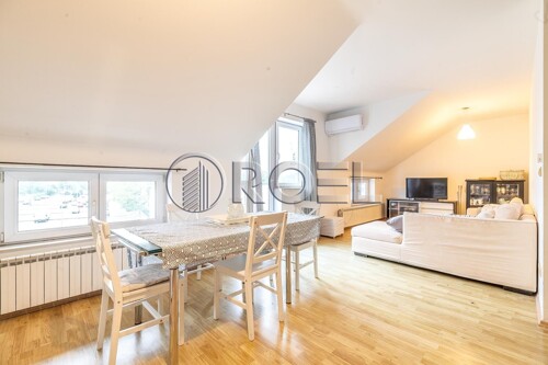 Zagreb, Samoborska cesta, četverosoban dvoetažan stan NKP 90 m2