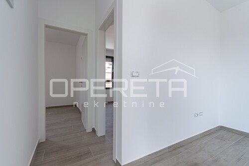 Thumbnail 6350500 - 3