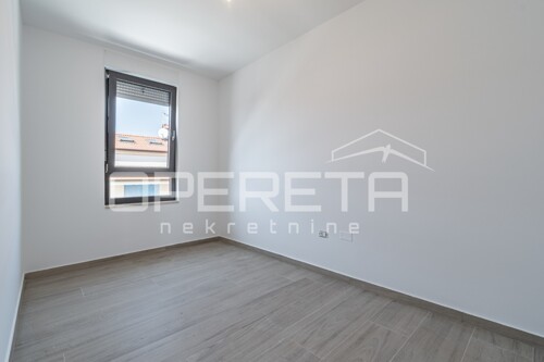 Thumbnail 6350500 - 4